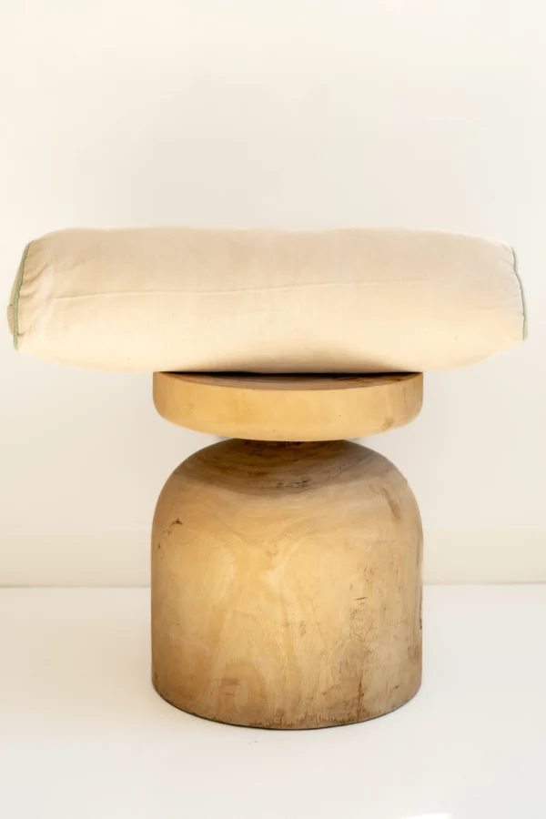 Mint yeşili yarım bolster meditasyon minderi yakından.