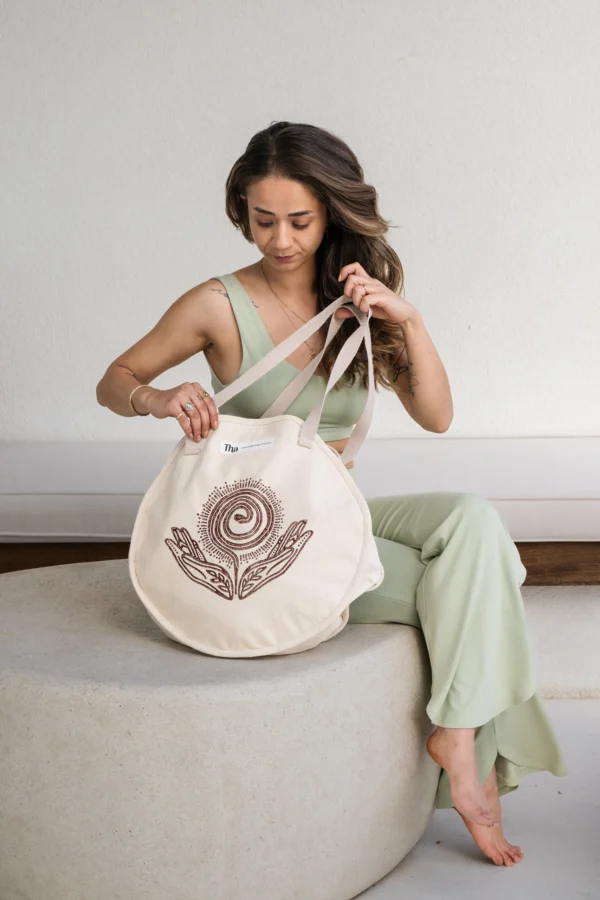 Omuzda taşınan yoga çantası